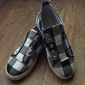 Plaid slip ons